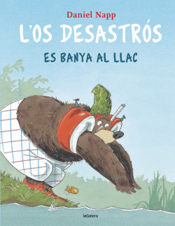 L'OS DESASTR�S ES BANYA AL LLAC
