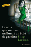 LA NOIA QUE SOMIAVA UN LLUM� I UN BID� DE GASOLINA